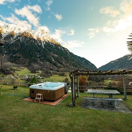 Modern Charme Studio In Chalet Villa Ponto Valentino Bagian luar foto