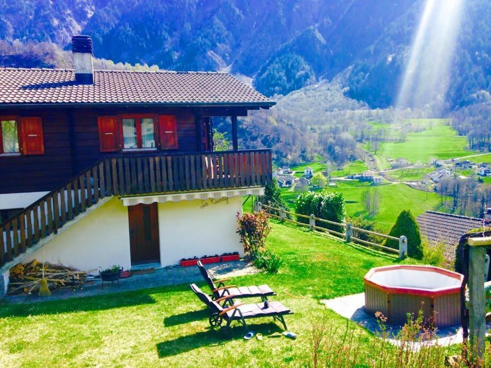 Modern Charme Studio In Chalet Villa Ponto Valentino Bagian luar foto